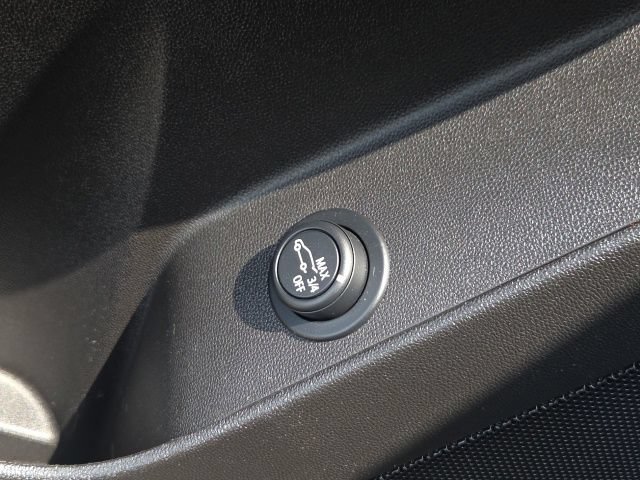 Used 2024 Chevrolet Equinox LT w/ Driver Convenience Package FWD image 25