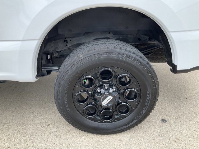 Certified 2025 Ford F250 XLT w/ Black Appearance Package AWD/4WD image 13