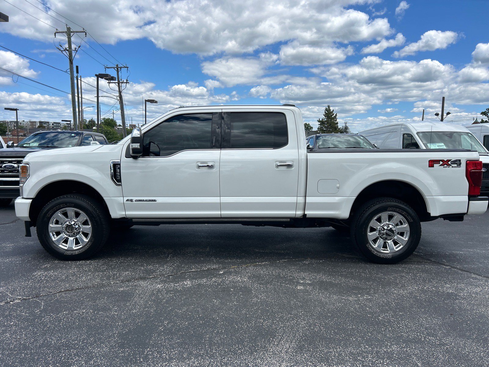 Certified 2020 Ford F350 Platinum w/ FX4 Off-Road Package AWD/4WD image 4