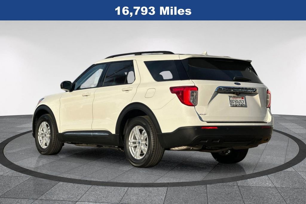 Certified 2023 Ford Explorer XLT image 6