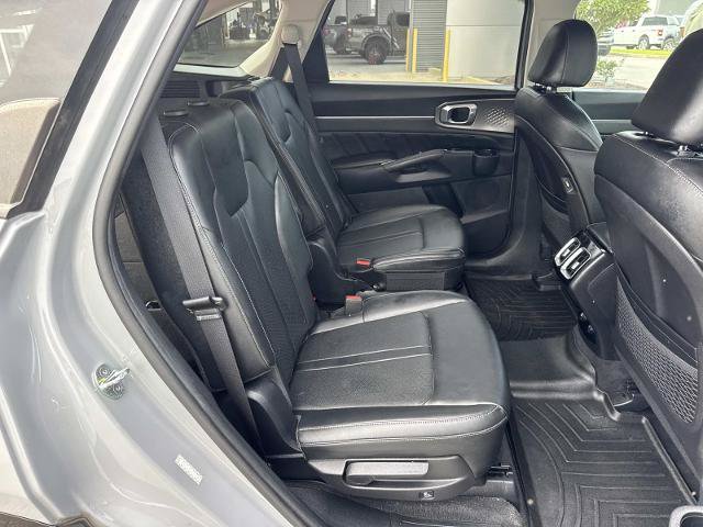 Used 2022 Kia Sorento SX FWD image 9