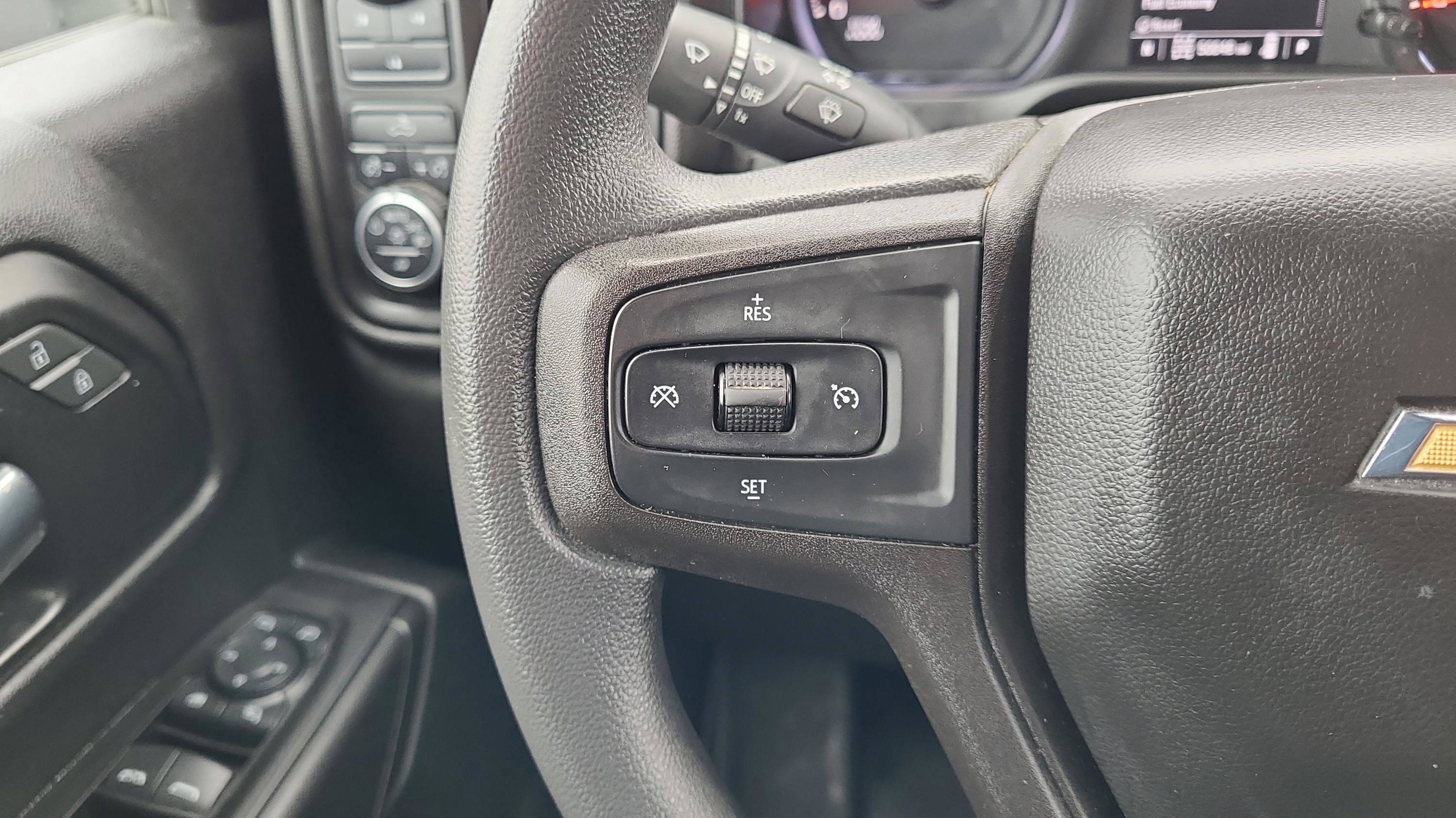 Used 2020 Chevrolet Silverado 2500 Custom w/ Custom Value Package image 13