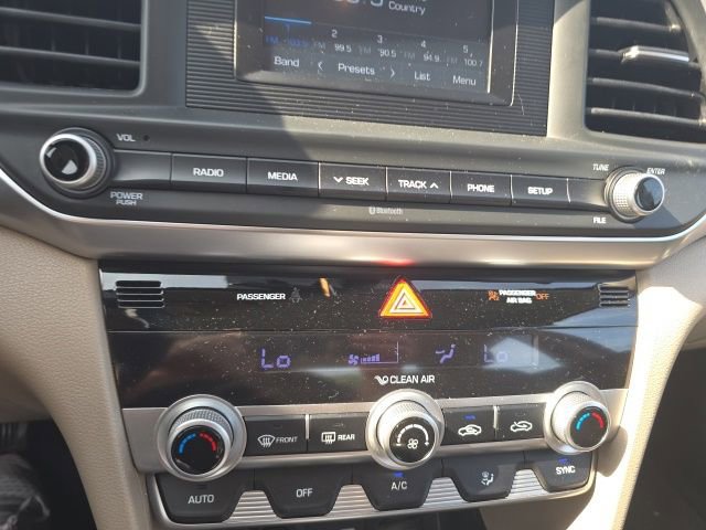 Used 2020 Hyundai Elantra SE FWD image 10