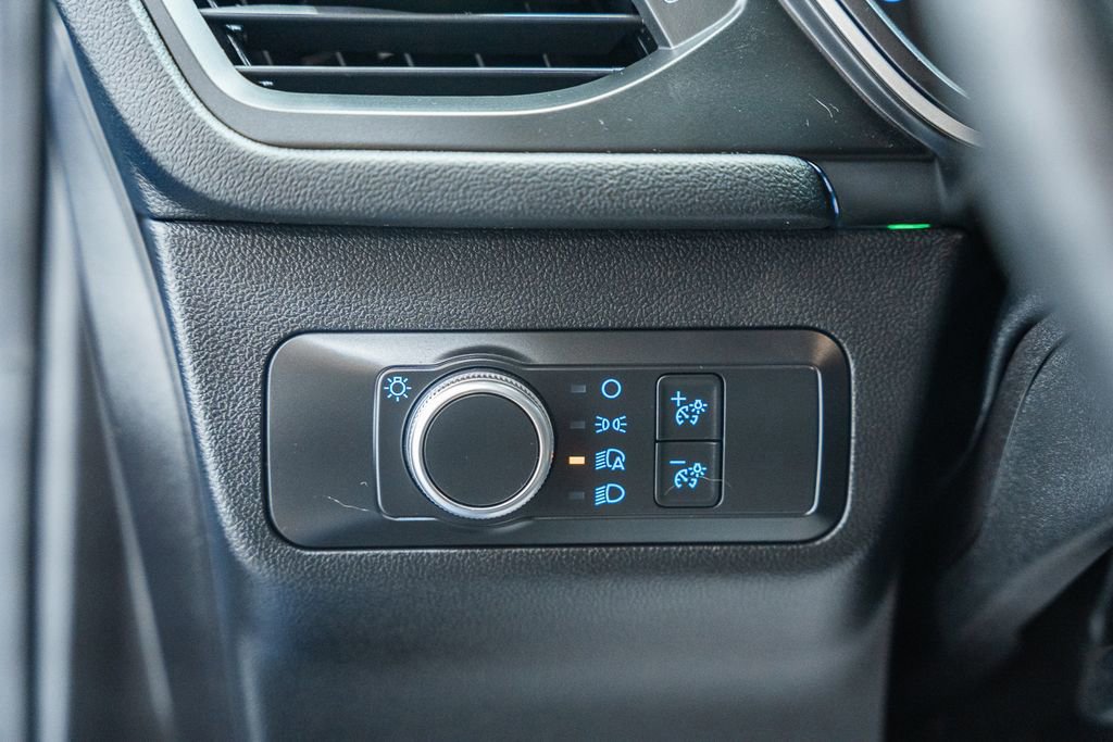 Certified 2020 Ford Escape SE image 39