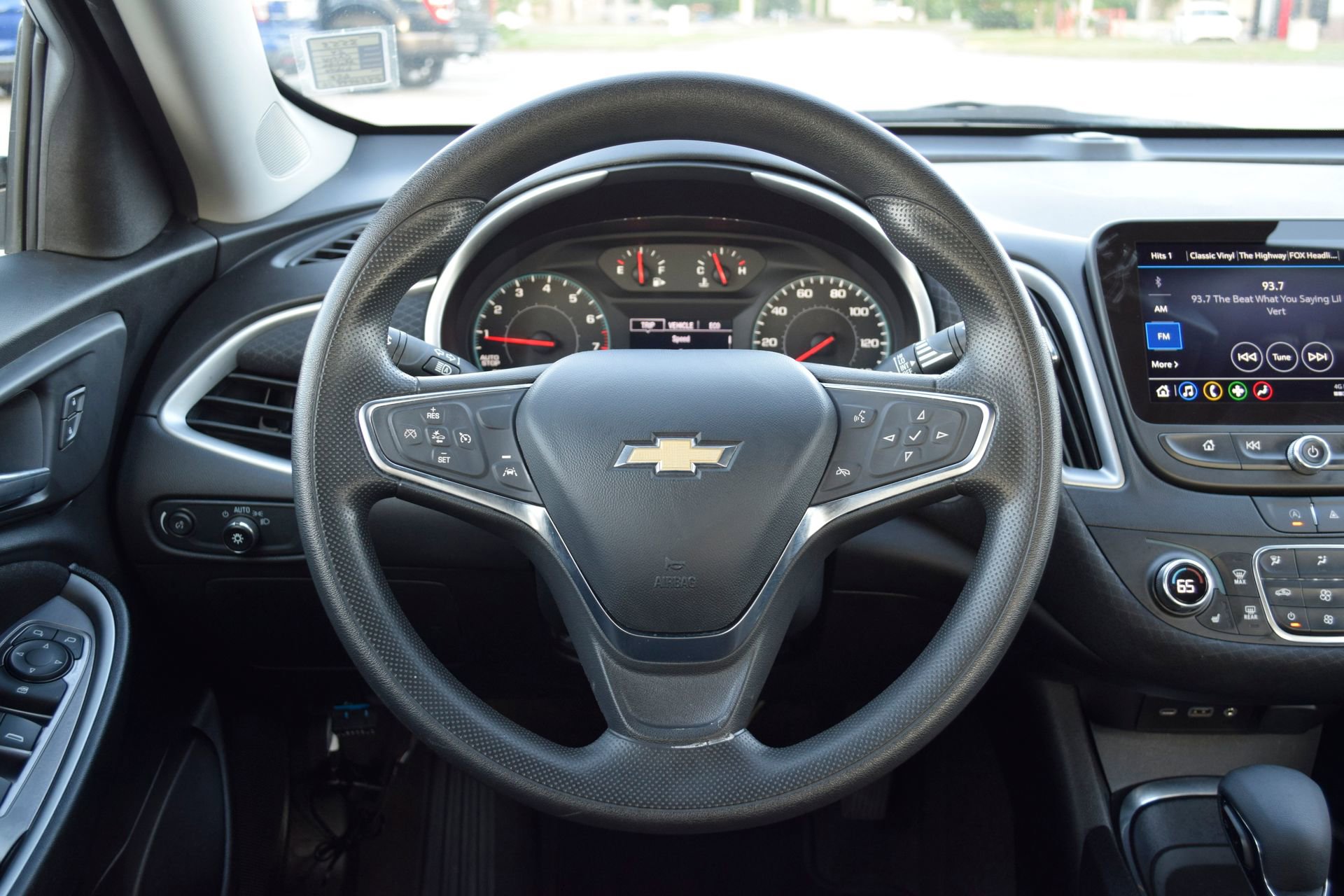 Used 2024 Chevrolet Malibu LT image 8