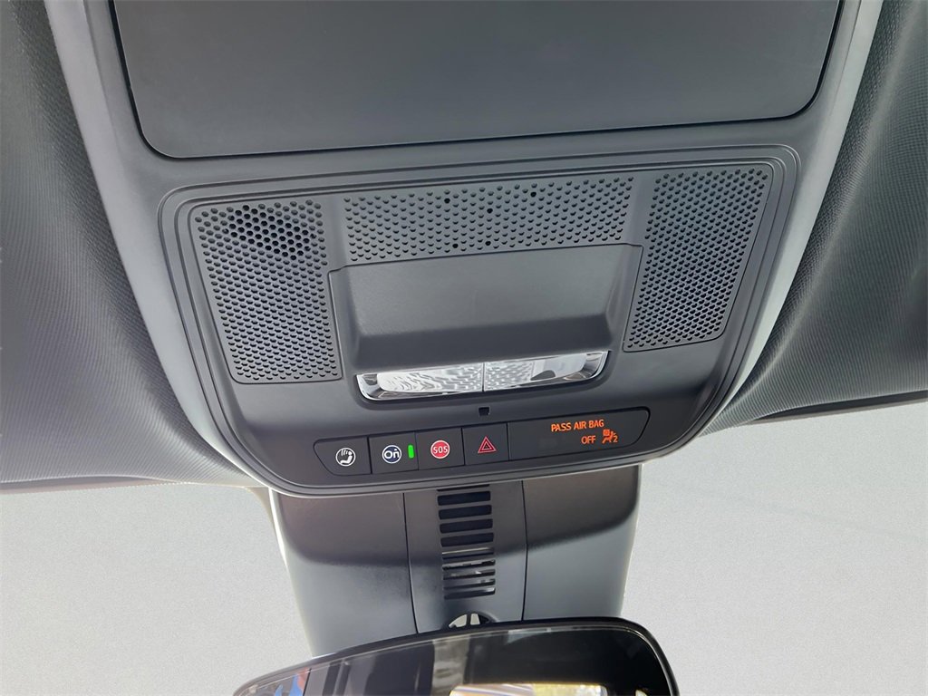 Used 2025 GMC Acadia Elevation image 44