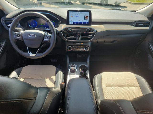 Certified 2022 Ford Escape Titanium w/ Titanium Premium Package FWD image 19