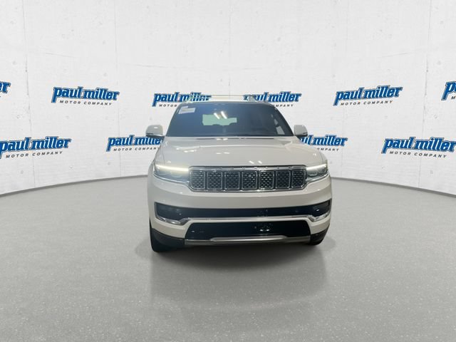 Used 2022 Jeep Grand Wagoneer Series III AWD/4WD image 3