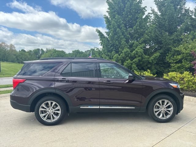 Certified 2023 Ford Explorer XLT w/ Equipment Group 202A AWD/4WD image 6
