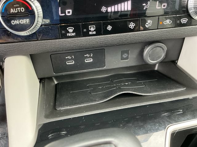 Used 2025 Mitsubishi Outlander SE AWD/4WD image 24