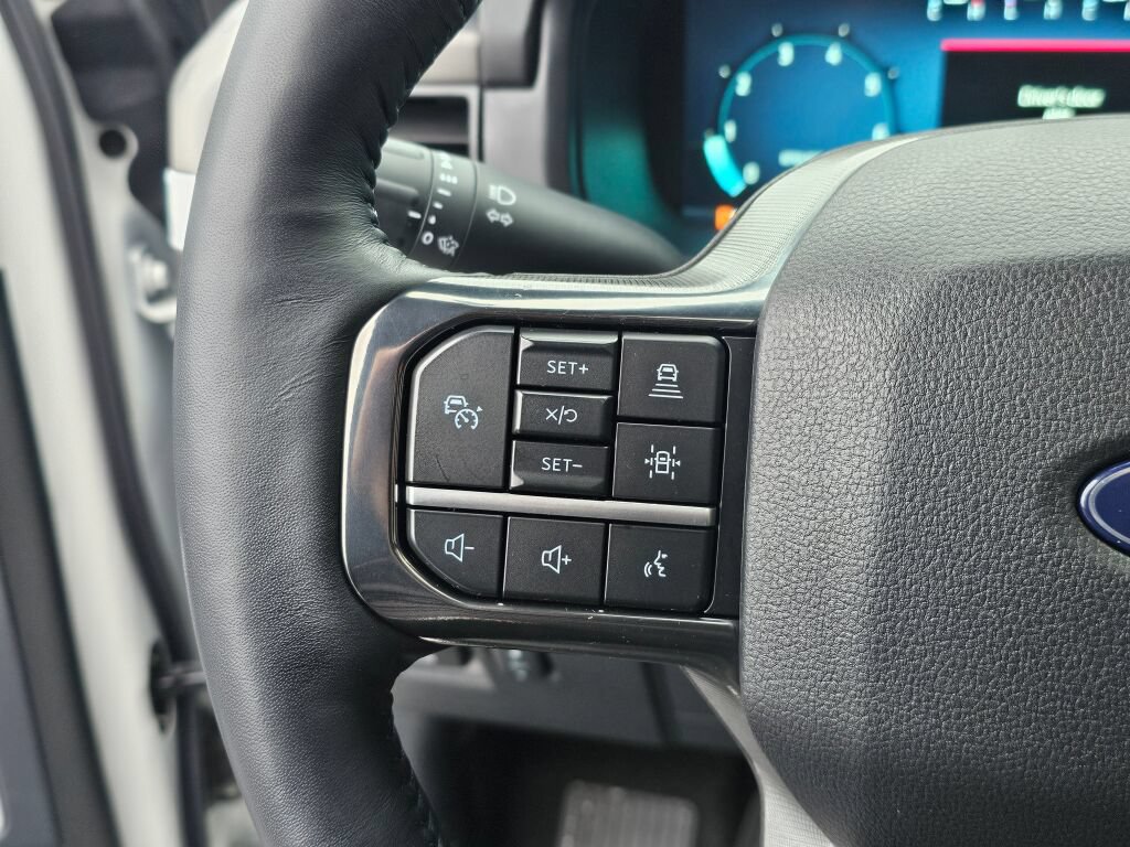 Certified 2025 Ford F150 Platinum w/ FX4 Off-Road Package AWD/4WD image 24