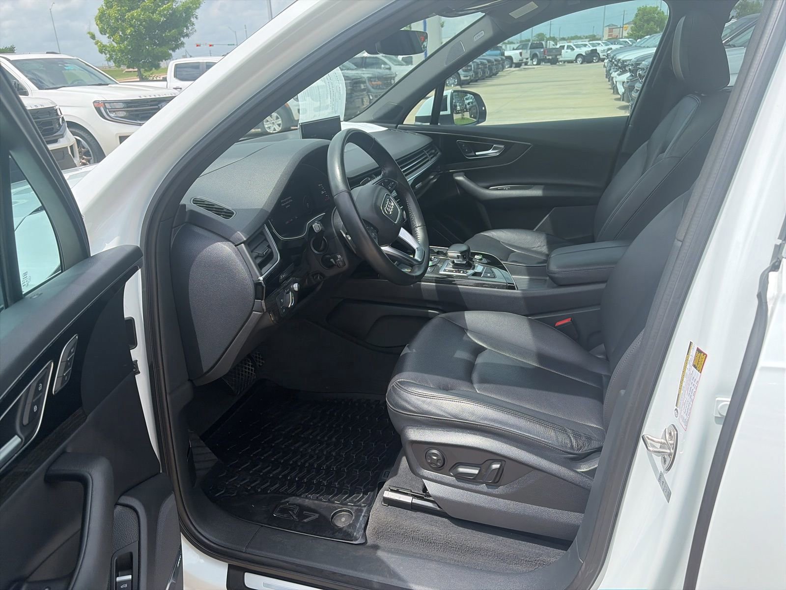 Used 2018 Audi Q7 3.0T Prestige AWD/4WD image 12