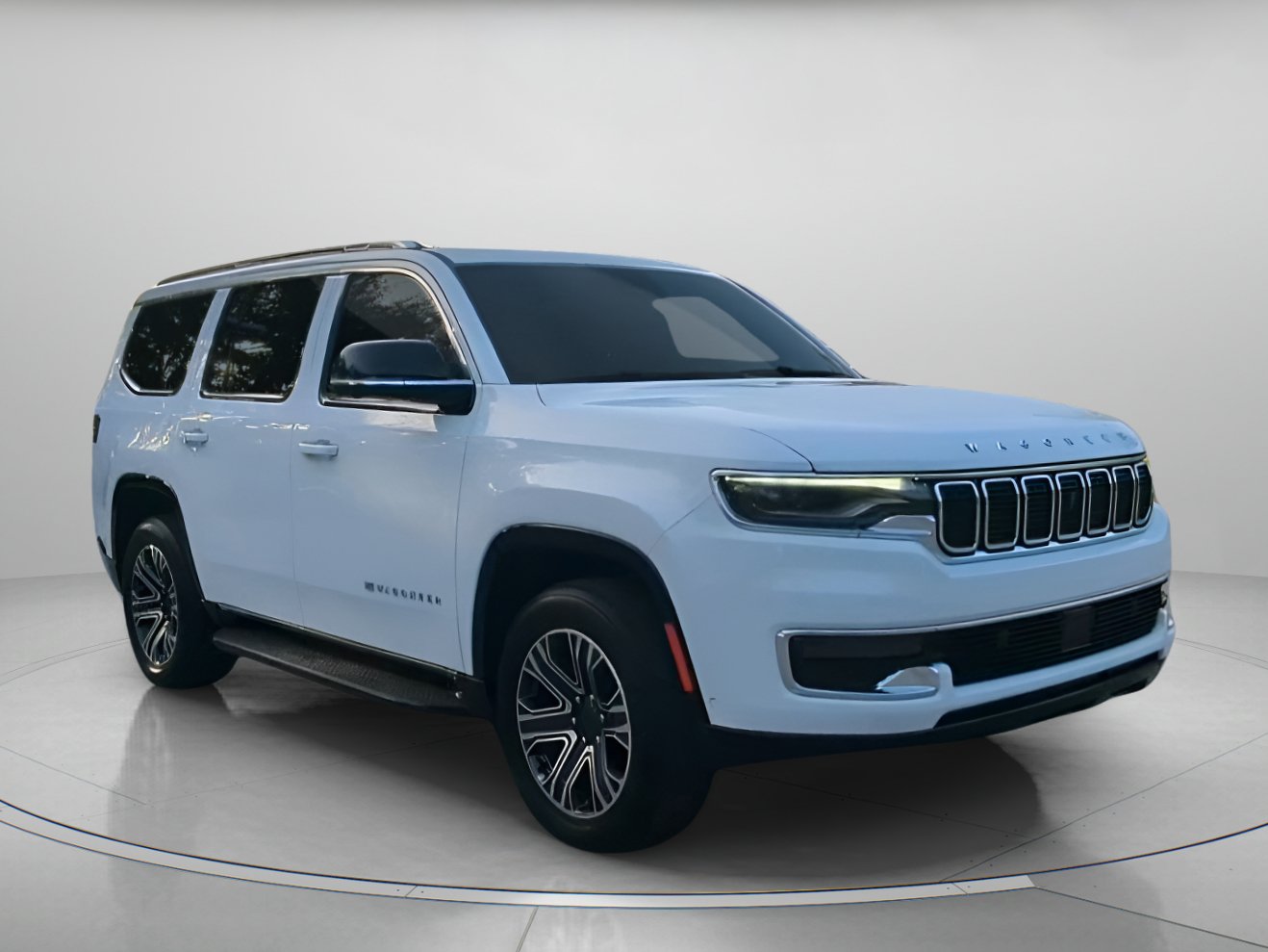 Used 2023 Jeep Wagoneer 4WD w/ Premium Group I image 2