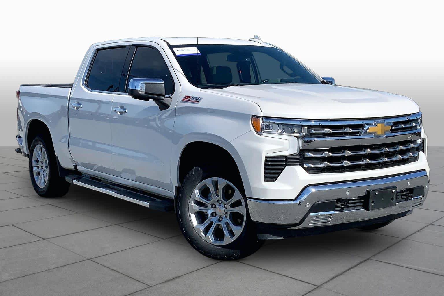 Used 2025 Chevrolet Silverado 1500 LTZ w/ LTZ Premium Package AWD/4WD image 3