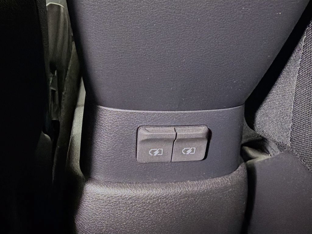 Used 2024 Nissan Kicks S FWD image 27