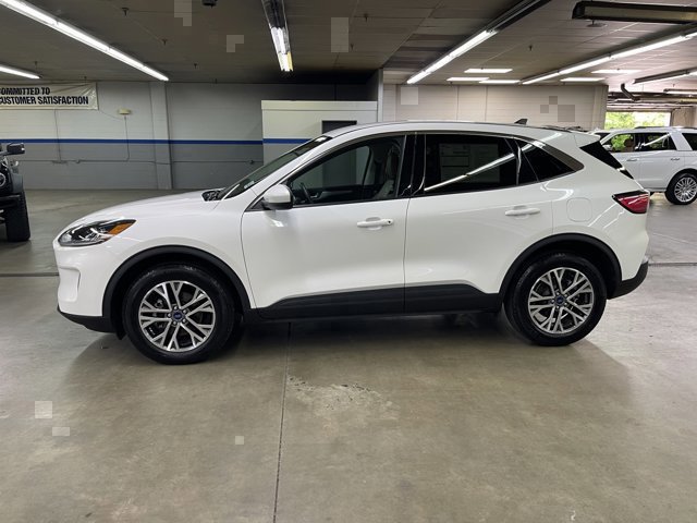 Certified 2022 Ford Escape SEL w/ Technology Package AWD/4WD image 2