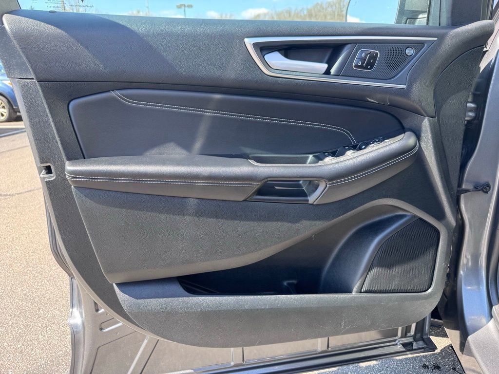 Certified 2023 Ford Edge Titanium AWD/4WD image 24