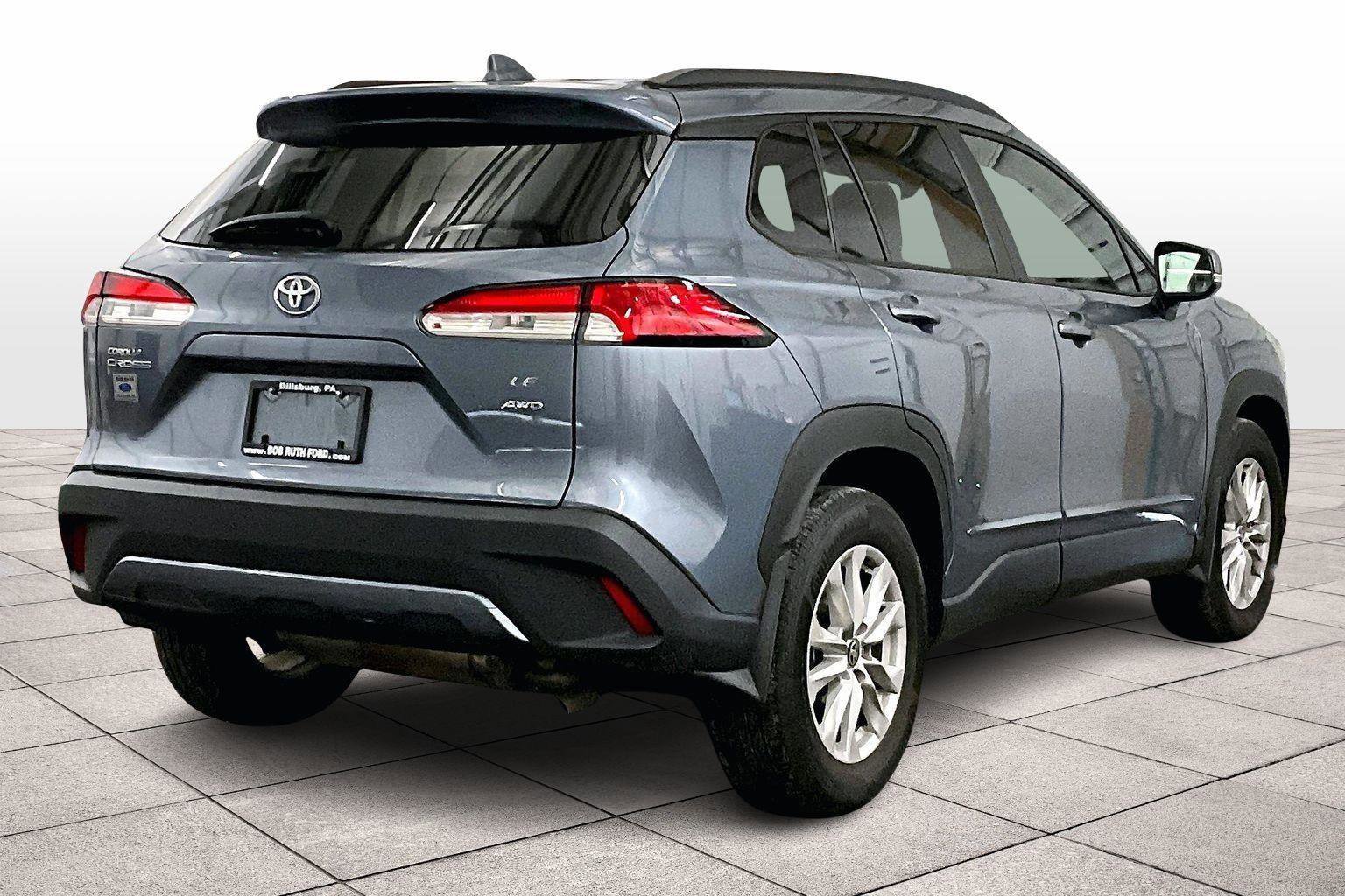 Used 2023 Toyota Corolla Cross LE image 3