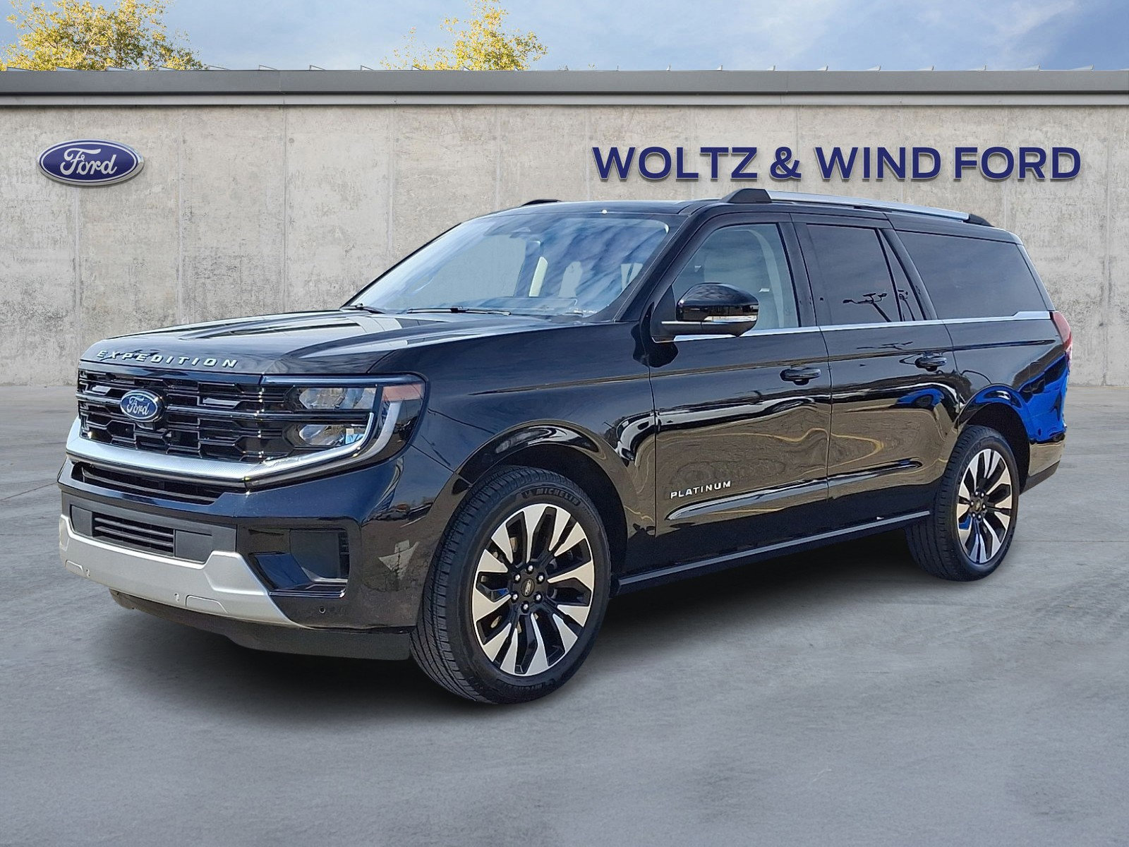 Certified 2025 Ford Expedition Max Platinum w/ Driver's Package image 6