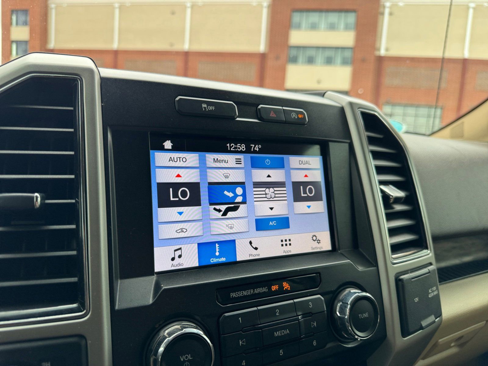 Certified 2019 Ford F150 Lariat w/ Equipment Group 501A Mid AWD/4WD image 26