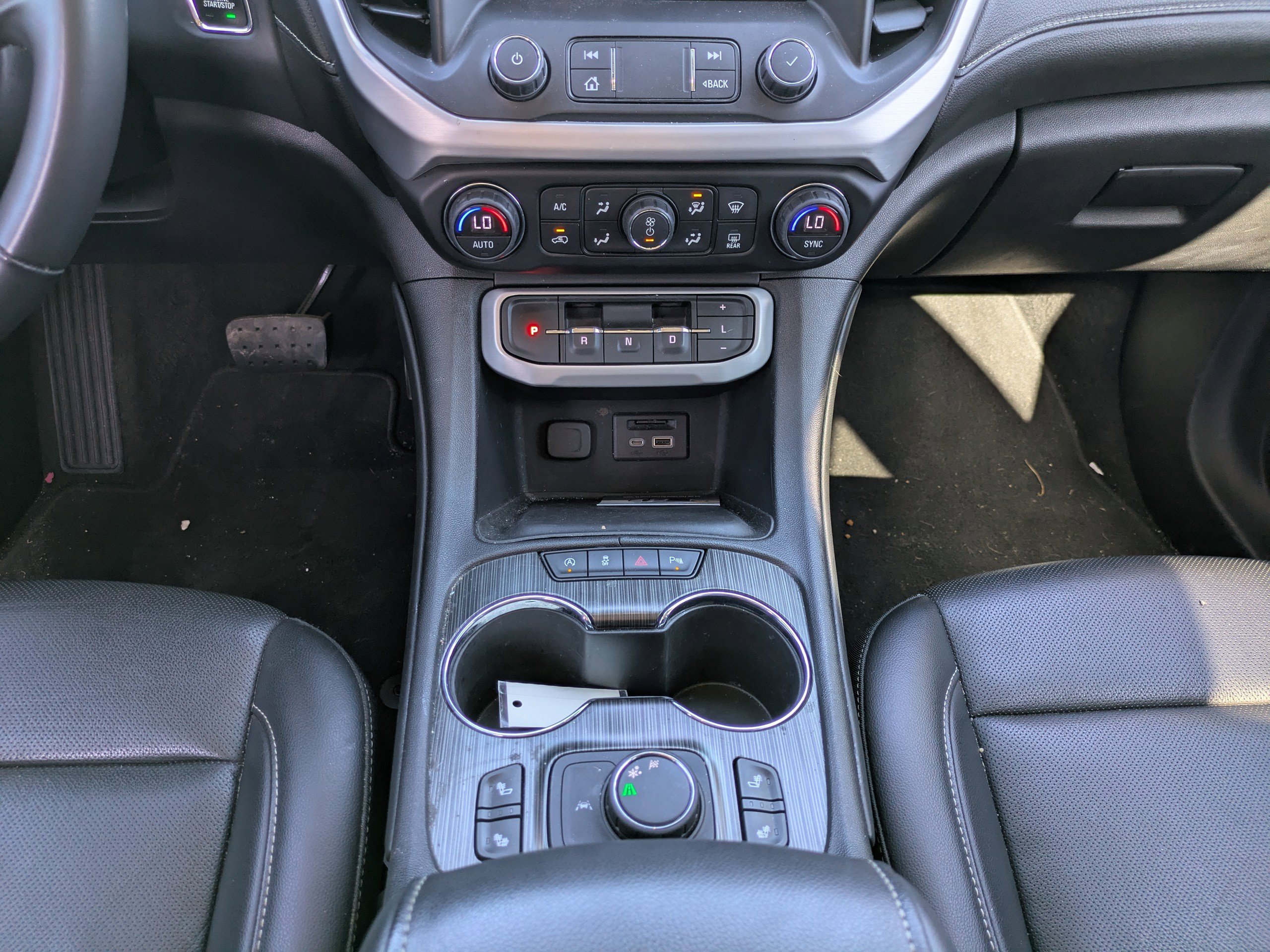 Used 2023 GMC Acadia SLT FWD image 18