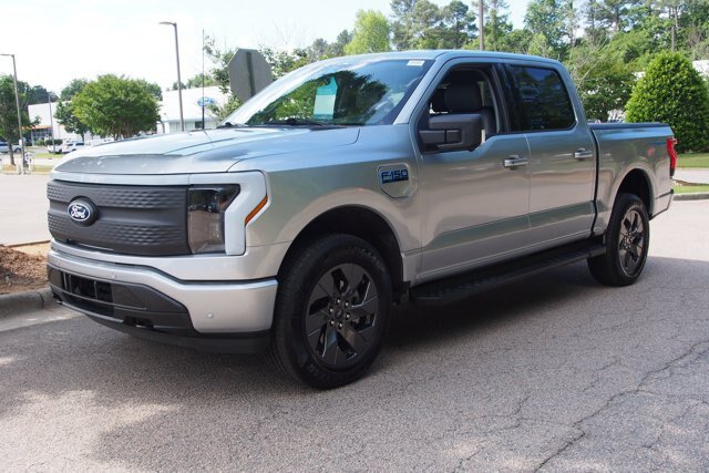 Certified 2025 Ford F150 Lightning Flash AWD/4WD image 3