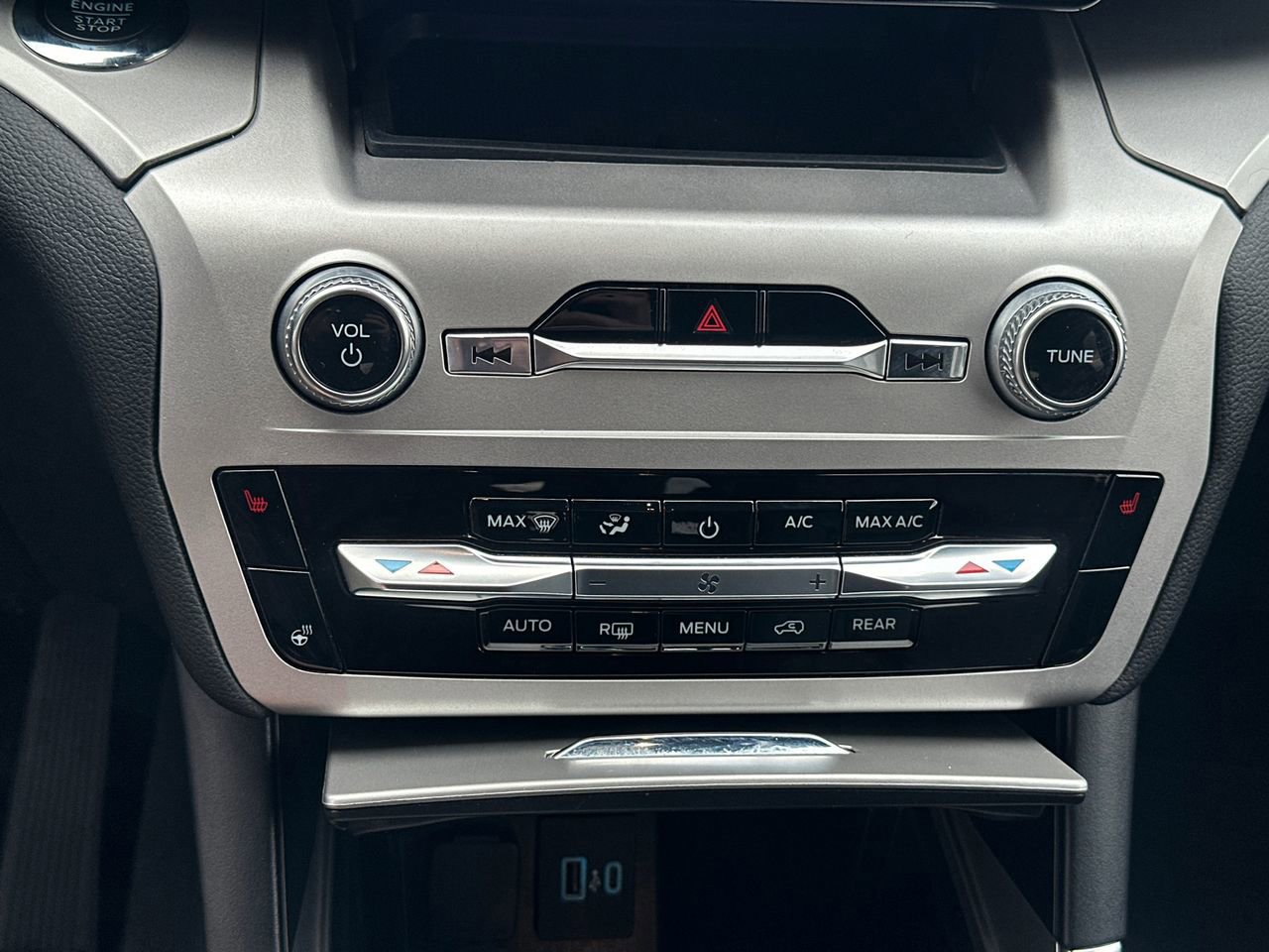 Certified 2022 Ford Explorer XLT w/ Equipment Group 202A image 32