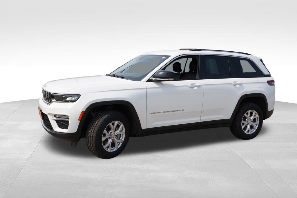 Used 2023 Jeep Grand Cherokee Limited AWD/4WD image 10