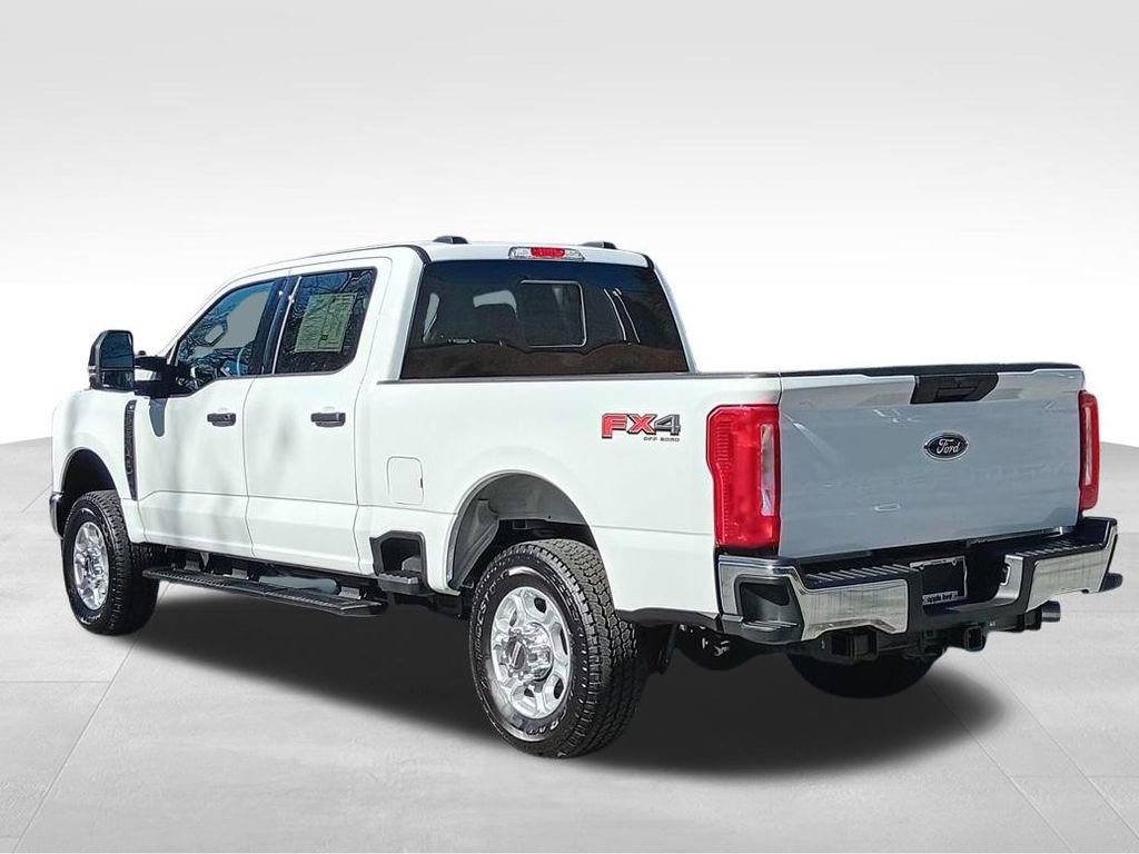 Certified 2025 Ford F250 XLT w/ FX4 Off-Road Package image 5