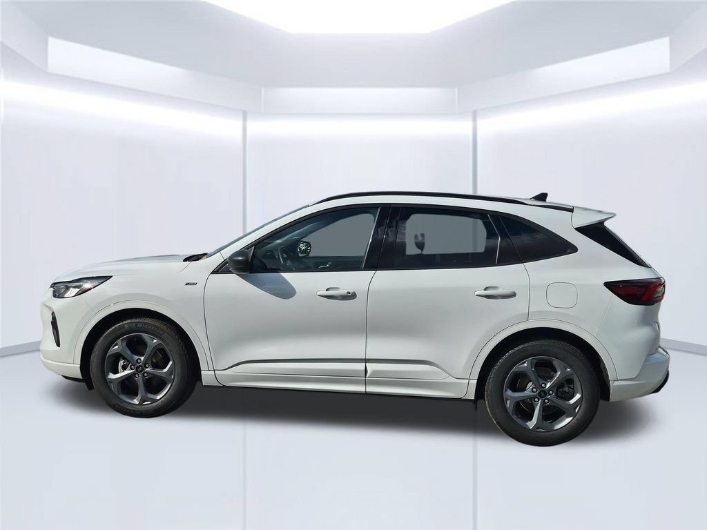 Certified 2023 Ford Escape ST-Line w/ Equipment Group 301A FWD image 5
