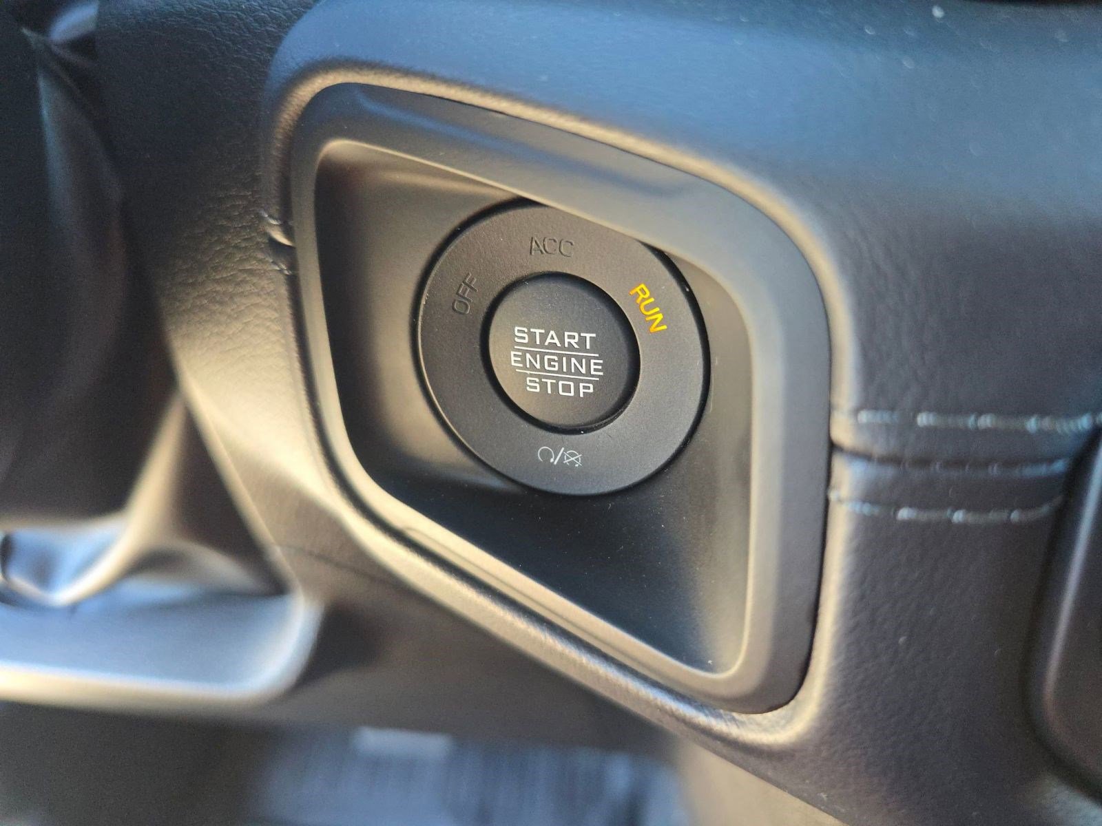 Used 2025 Jeep Gladiator Mojave image 23