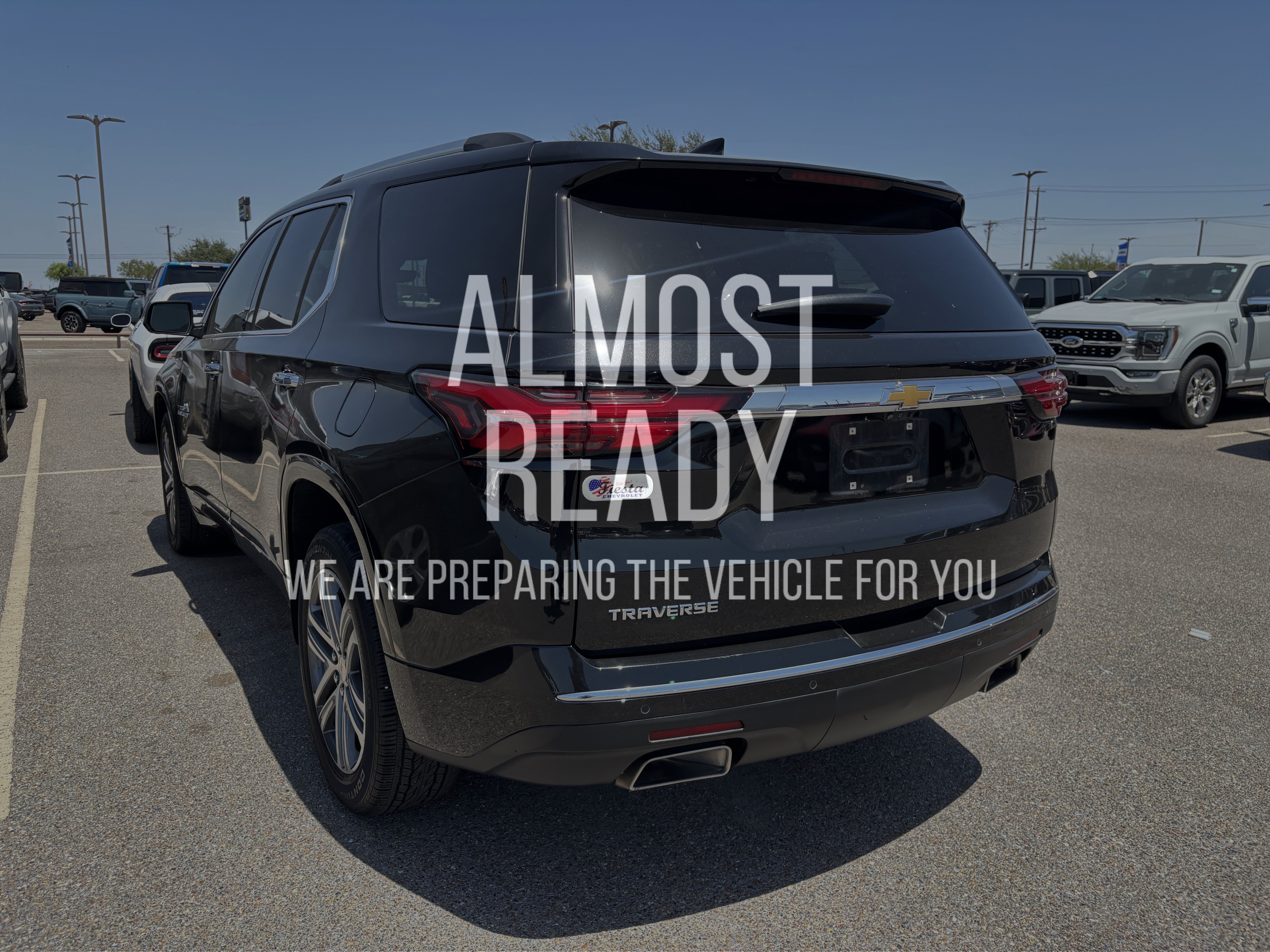 Used 2023 Chevrolet Traverse High Country w/ LPO, Floor Liner Package FWD image 3