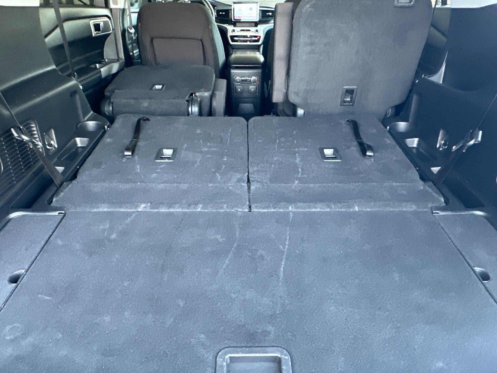 Certified 2022 Ford Explorer XLT w/ Class IV Trailer Tow Package image 17