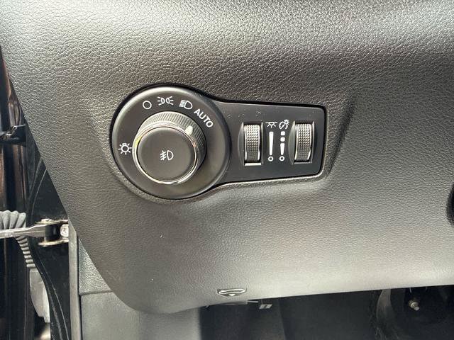 Used 2024 Jeep Compass Latitude AWD/4WD image 20