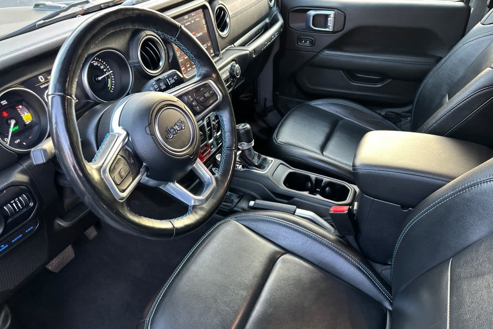 Used 2021 Jeep Wrangler Unlimited Rubicon 4xe w/ Steel Bumper Group image 12