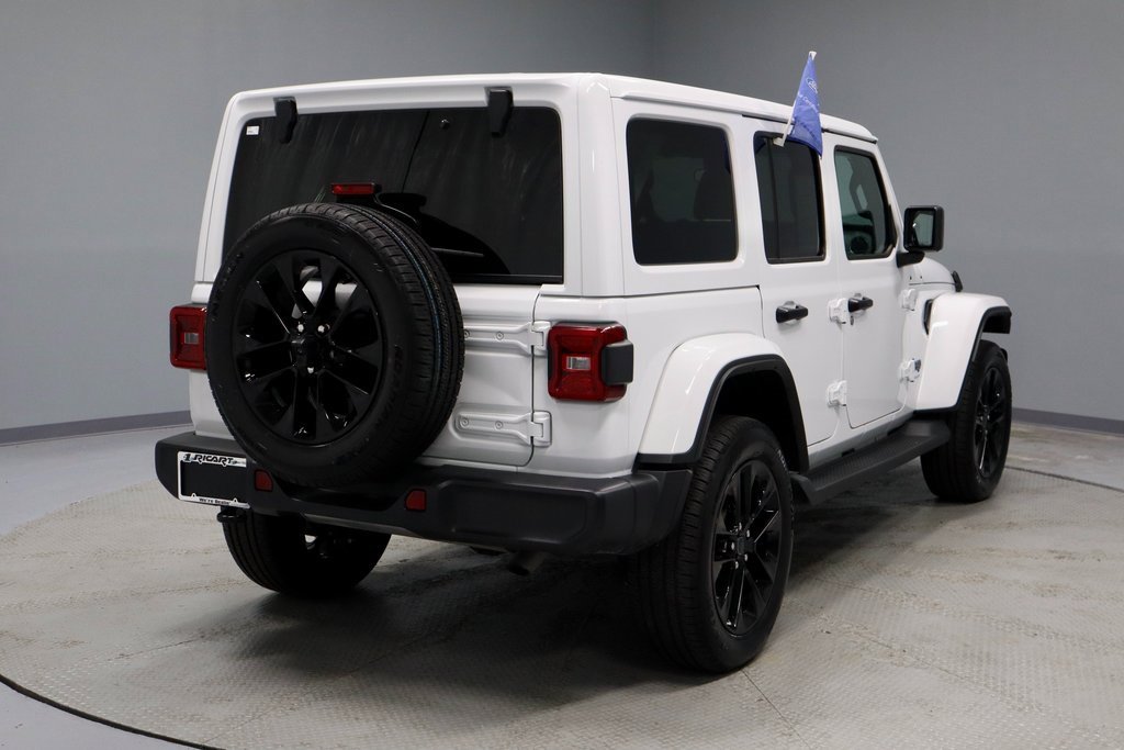 Used 2025 Jeep Wrangler Unlimited Sahara image 10