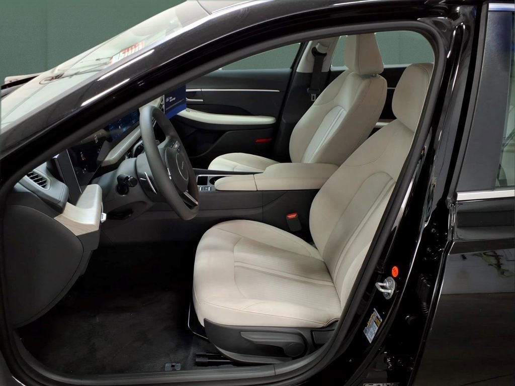 Used 2026 Hyundai Sonata Blue FWD image 23
