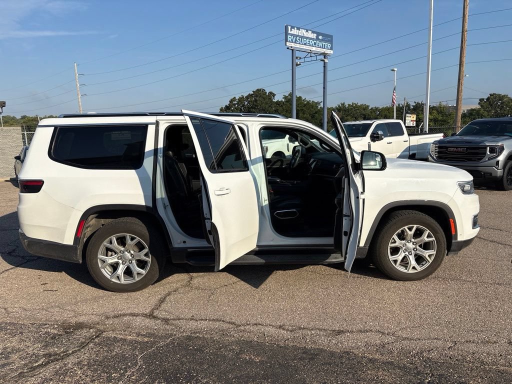 Used 2022 Jeep Wagoneer Series II AWD/4WD image 8