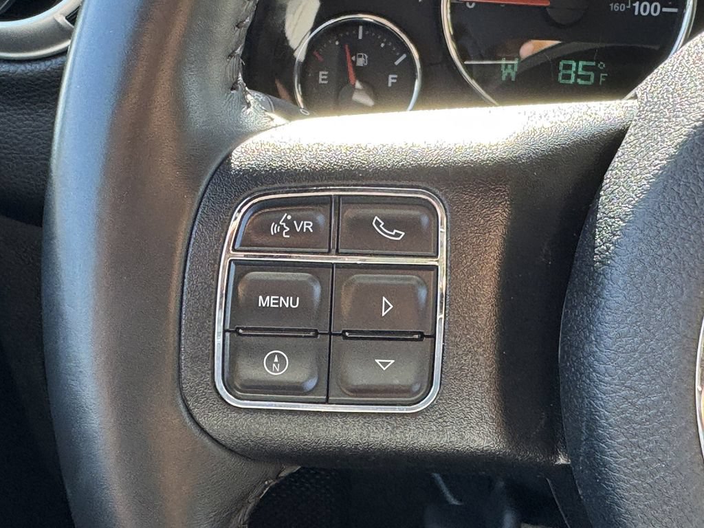 Used 2018 Jeep Wrangler Unlimited Sahara w/ Connectivity Group AWD/4WD image 19