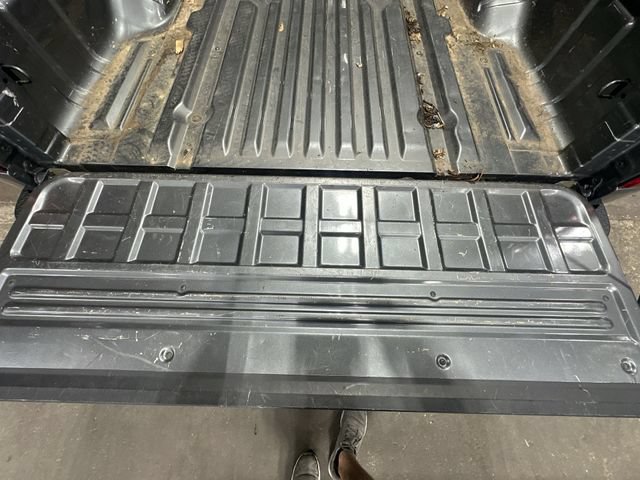 Used 2018 Nissan Titan SV AWD/4WD image 25
