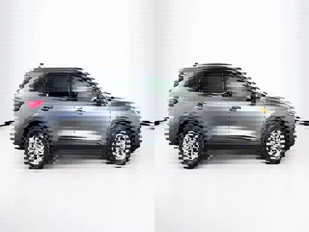 Certified 2022 Ford Escape S image 6