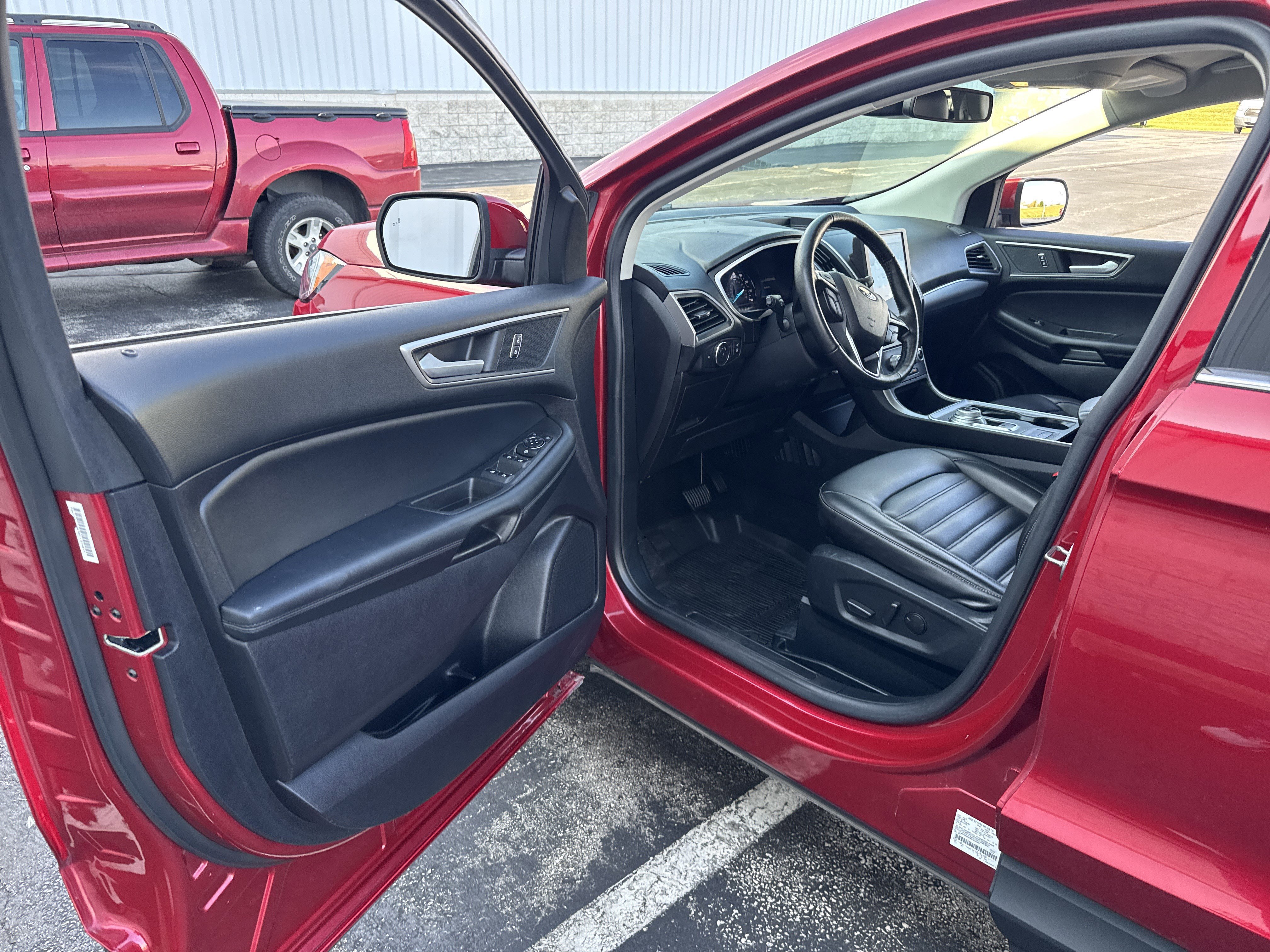 Certified 2021 Ford Edge SEL w/ Convenience Package image 21