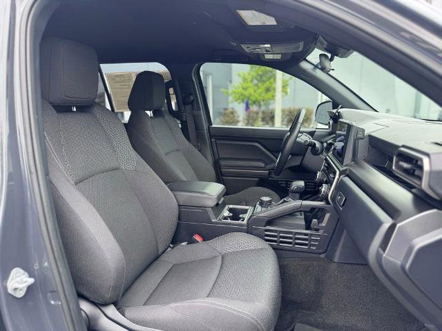 Used 2025 Toyota 4Runner SR5 AWD/4WD image 23