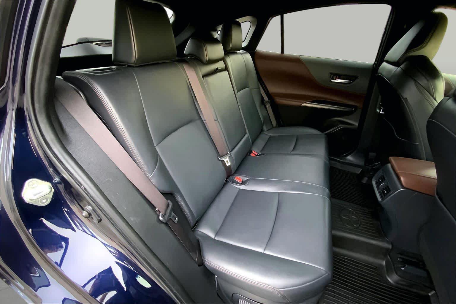 Used 2022 Toyota Venza XLE AWD/4WD image 18
