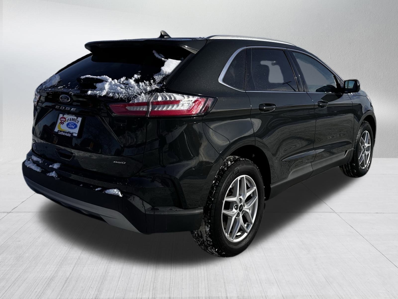 Certified 2024 Ford Edge SEL w/ Convenience Package image 5