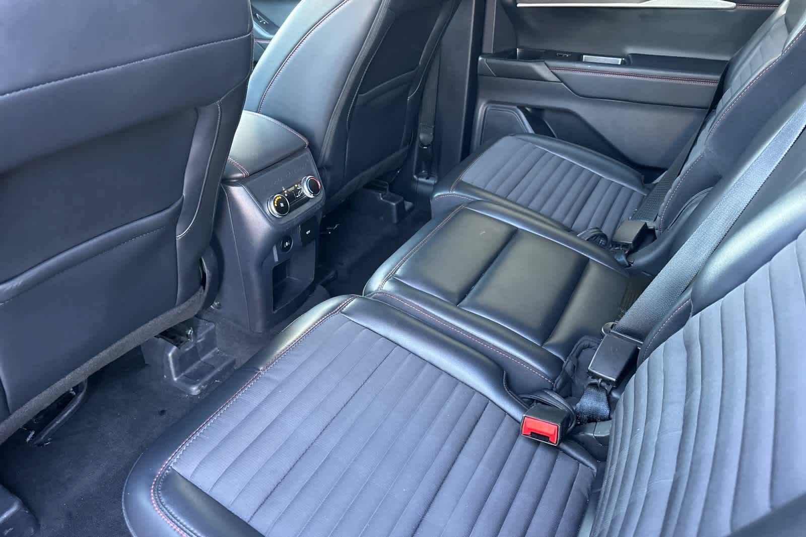 Certified 2025 Ford Explorer ST-Line w/ ST-Line Street Pack AWD/4WD image 4