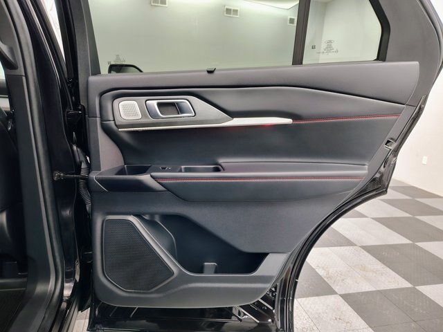 Certified 2025 Ford Explorer ST AWD/4WD image 30
