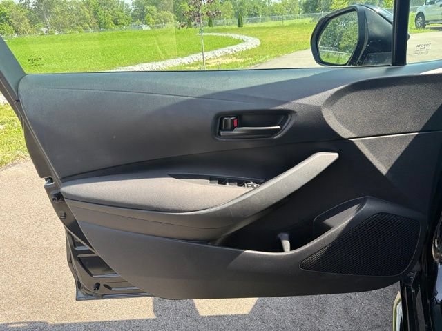 Used 2024 Toyota Corolla LE FWD image 17