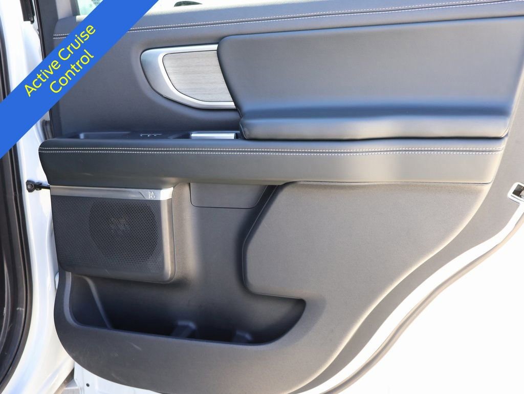 Certified 2025 Ford Expedition Platinum image 11