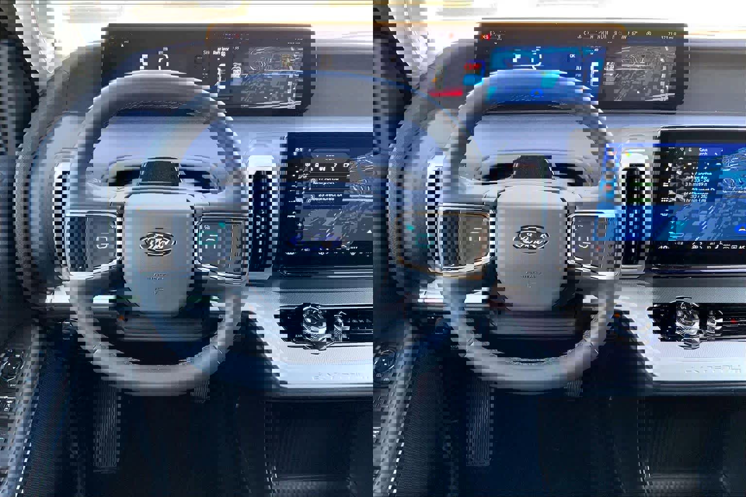 Certified 2025 Ford Expedition Active image 6